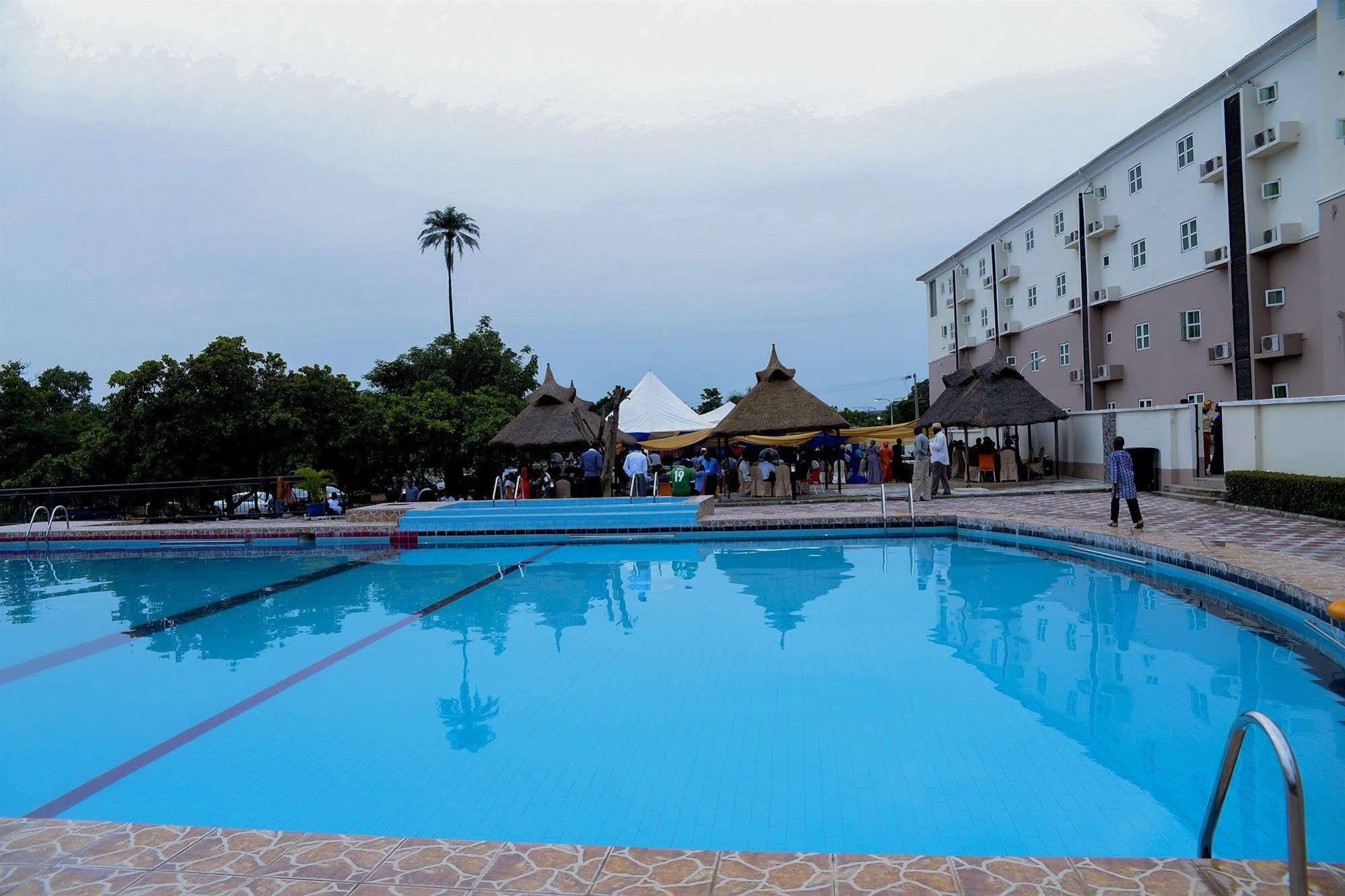 Aes Luxury Apartments Abuja Exterior photo