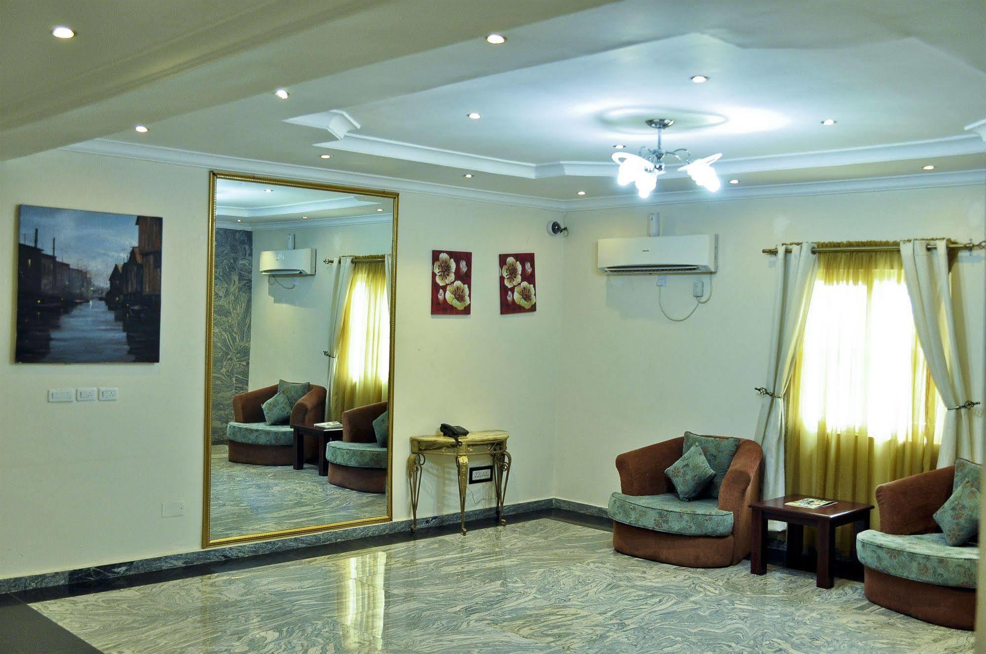Aes Luxury Apartments Abuja Exterior photo